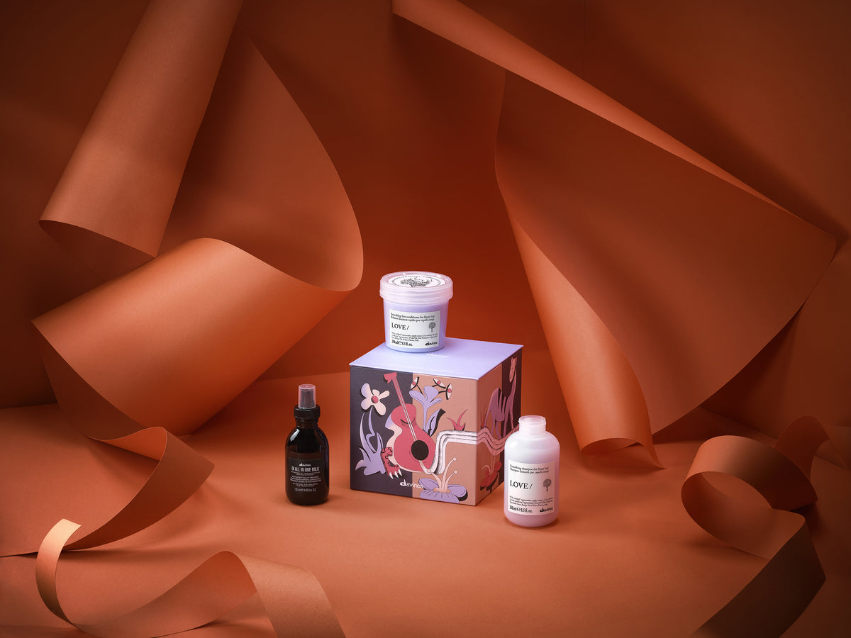 Davines LOVE Smoothing - Sweet Lazy Lullaby Gift Set - Frizz prone hair